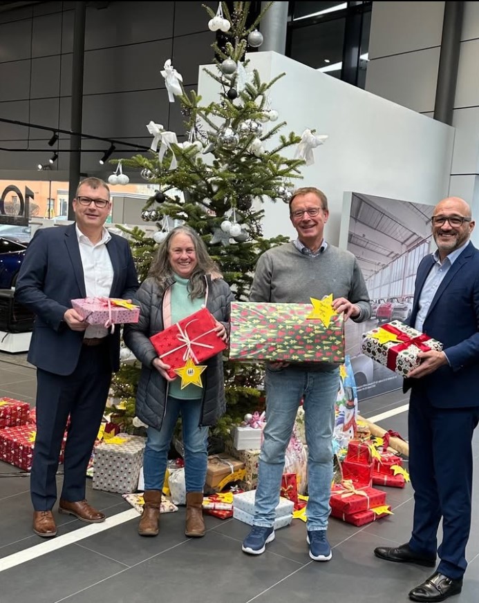 Wunschbaum-Aktion bei Porsche in Bonn